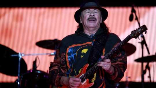 Mexicko-americký hudobník Carlos Santana.