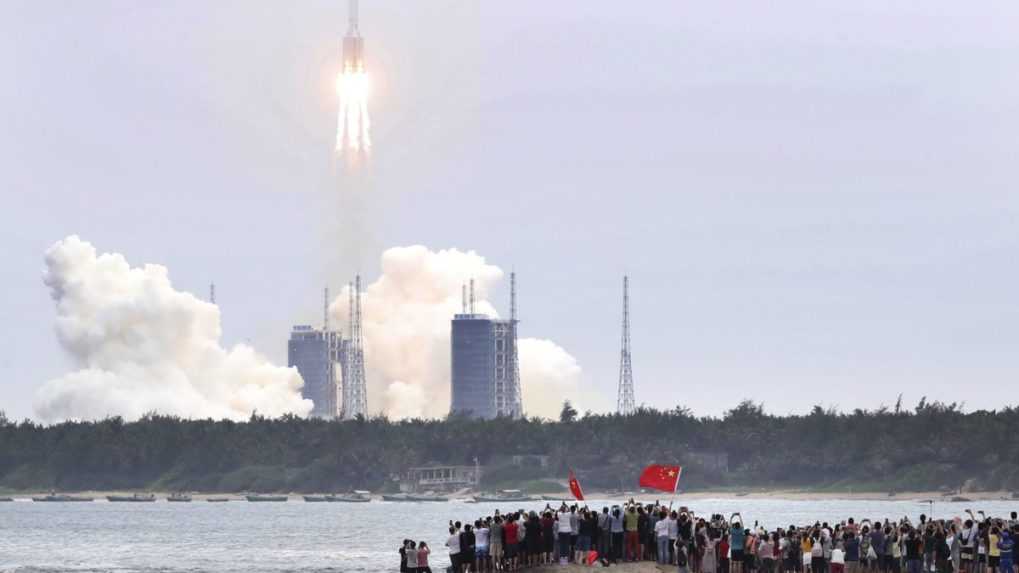 Čínska raketa nekontrolovateľne spadla na Zem
