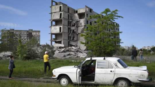 Zničený činžiak v ukrajinskom meste Kramatorsk.