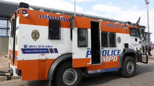 Na snímke juhoafrické policajné vozidlo.