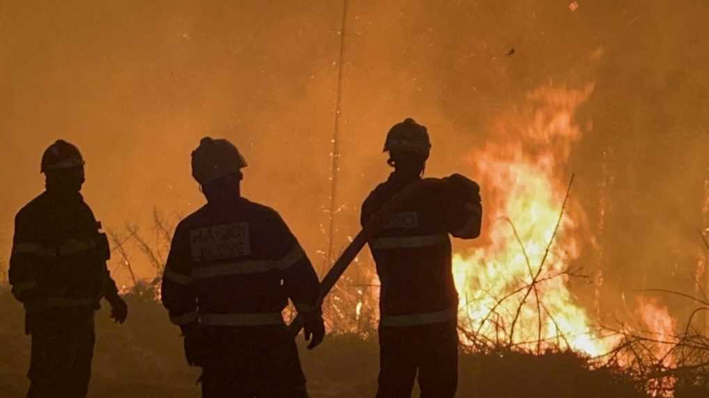 Požiar v Českom Švajčiarsku stále nie je pod kontrolou