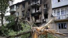 zničený dom v ukrajinskom Donecku