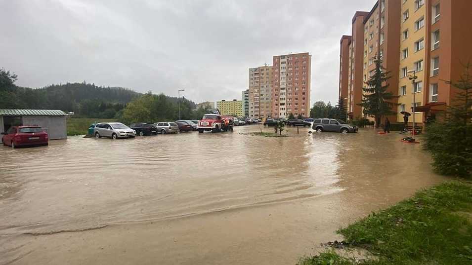 V Trstenej vyhlásili tretí stupeň povodňovej aktivity, vylial sa tam potok