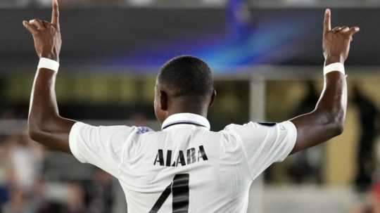 Na snímke hráč Realu Madrid David Alaba sa teší z úvodného gólu počas zápasu finále európskeho Superpohára UEFA