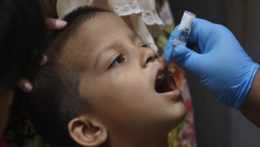 očkovanie detí proti vírusu detskej obrny