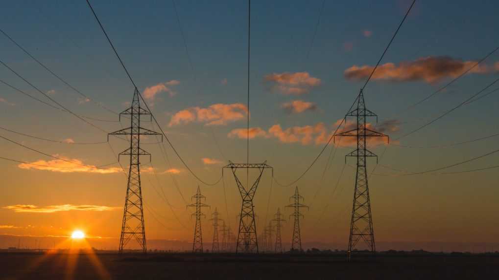 Východ Ukrajiny postihli výpadky elektriny