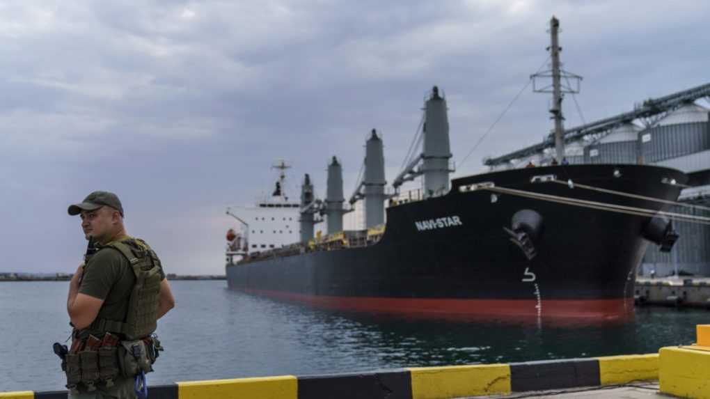 Z odeského prístavu vyplávala prvá loď s ukrajinským obilím