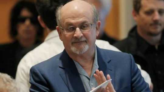 Na snímke britský spisovateľ indického pôvodu Salman Rushdie.