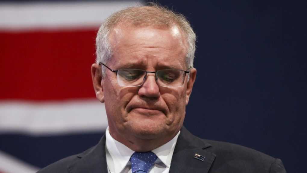 Bývalý austrálsky premiér sebadosadenie na ministerské pozície obhajuje