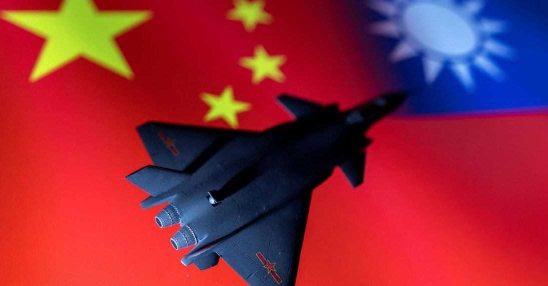 Čína spustila neohlásené vojenské cvičenia v okolí Taiwanu