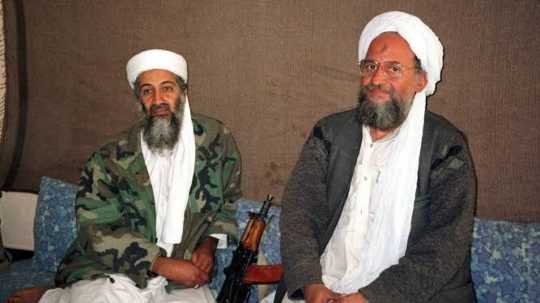 Usáma bin Ládin (vľavo) a Ajman Zawahrí (vpravo)