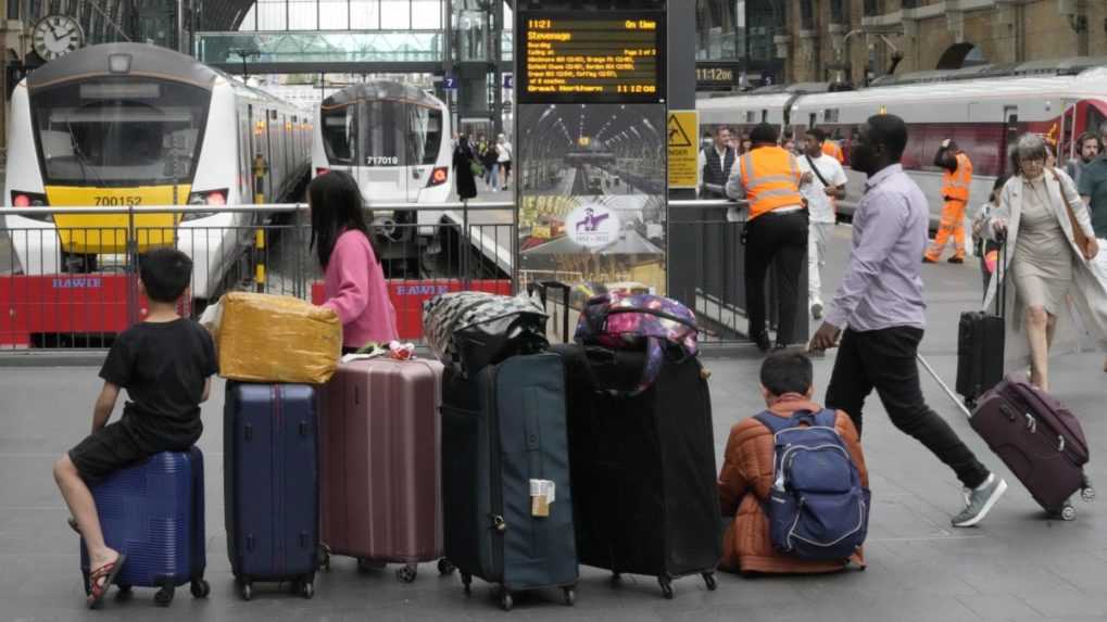 Štrajk železničiarov vo Veľkej Británii znova obmedzil dopravu