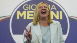 Giorgia Meloniová, líderka krajne pravicovej strany Bratia Talianska (FdI).
