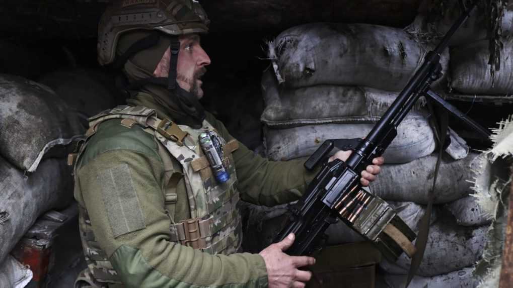 Ukrajinská armáda vyvíja na ruské jednotky značný nátlak