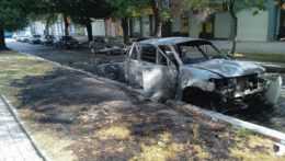 Na fotografii explodované auto veliteľa proruskej vojenskej správy mesta Berďansk.