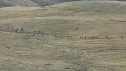 Azerbajdžanskí vojaci prekračujú arménsko-azerbajdžanskú hranicu a približujú sa k arménskym pozíciám.