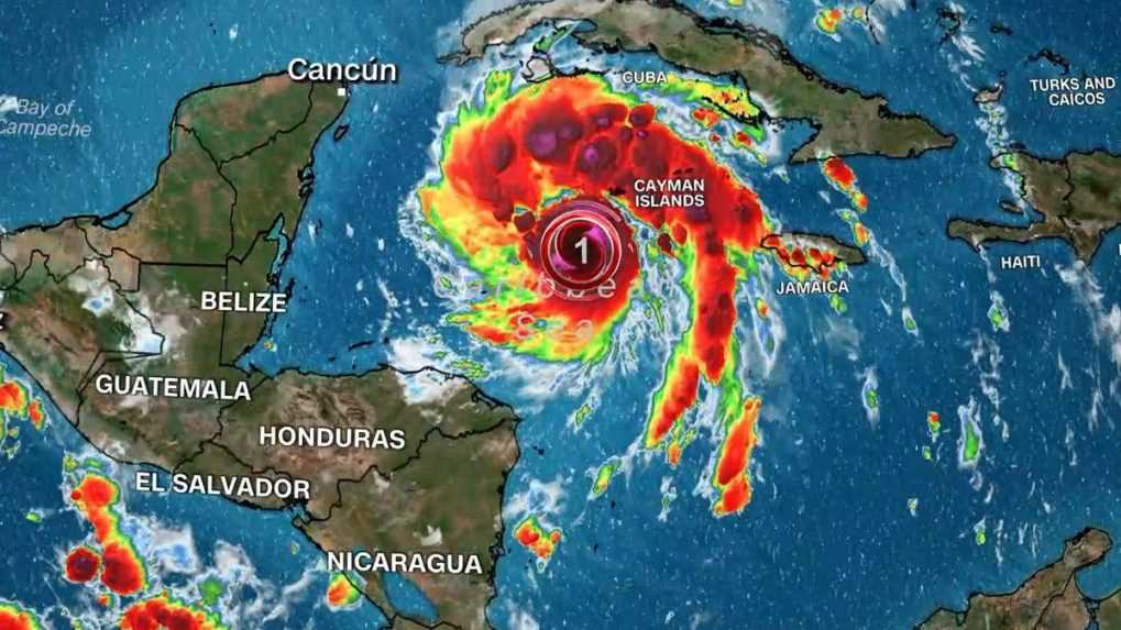 Na Kubu a Floridu sa ženie tropická búrka Ian