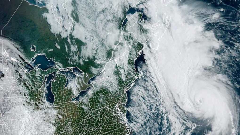 Hurikán Fiona zasiahol pobrežie Kanady. Bez prúdu je pol milióna domácností