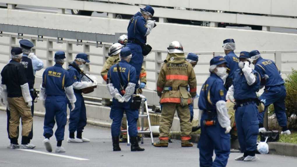 Pri úrade japonského premiéra sa pokúsil upáliť muž
