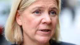 Na snímke sprava švédska premiérka a líderka Švédskej sociálnodemokratickej strany robotníckej (SAP) Magdalena Anderssonová.