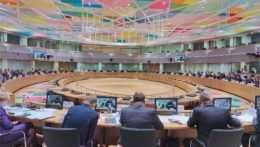 Na snímke mimoriadne zasadnutie ministrov členských krajín EÚ zodpovedných za energetiku v Bruseli.