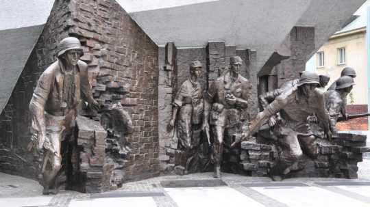 Pamätník Varšavského povstania proti nemeckej okupácii.