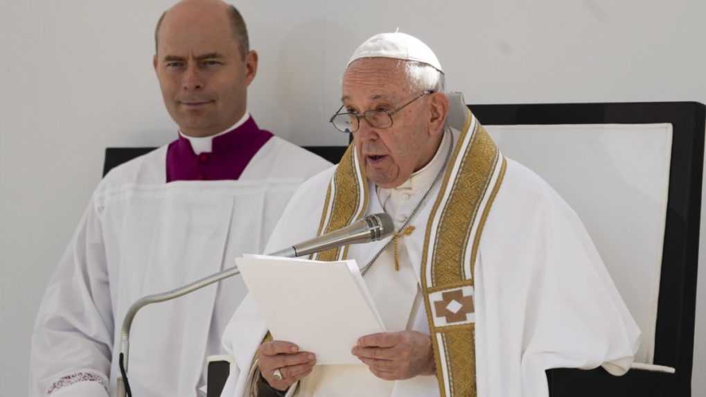 Pápež hovoril o nulovej tolerancii pre sexuálne útoky duchovných