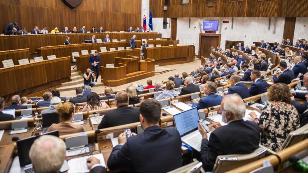 Parlament schválil posilnenie kompetencií štátu počas energetickej krízy