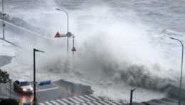 Južnú Kóreu zasiahol tajfún Hinnamnor.