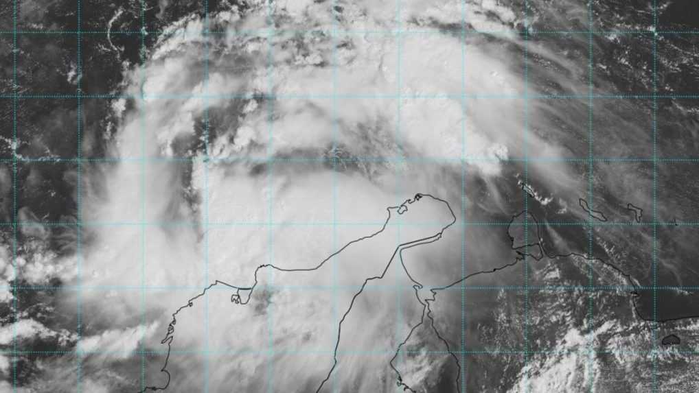 Tropická búrka Julia zosilnela na hurikán