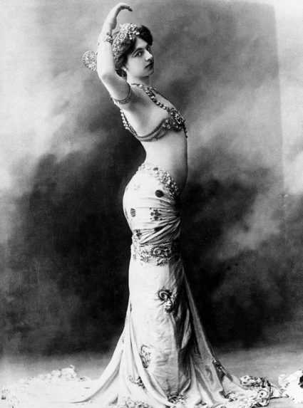 Na fotografii tanečnica Mata Hari.