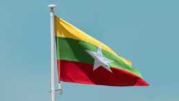 Mjanmarská vlajka.