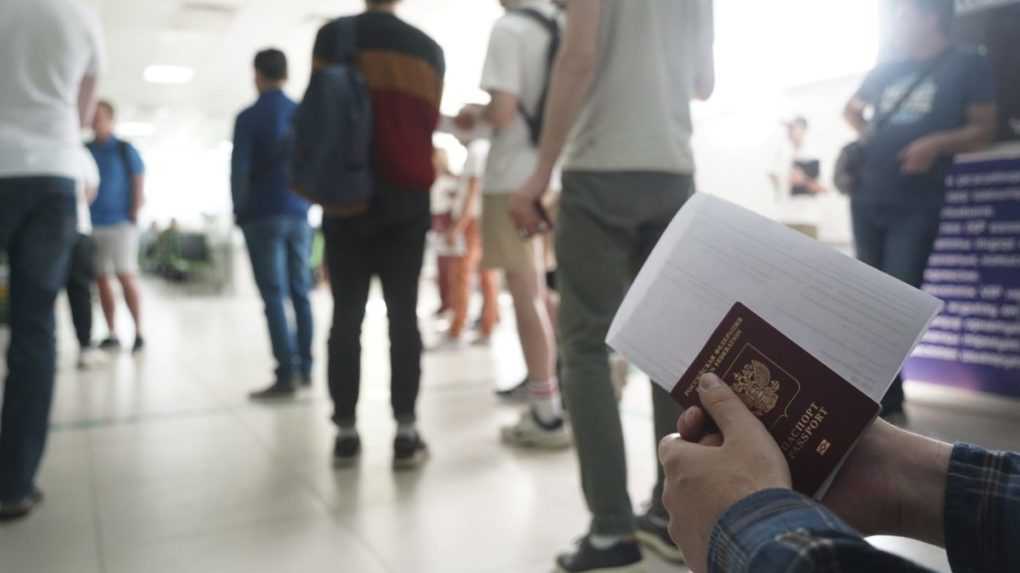 Rusi utekajúci pred mobilizáciou vo Francúzsku nedostanú víza automaticky