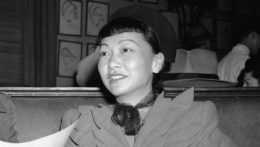 Na archívnej snímke z 29. októbra 1942 americká herečka čínskeho pôvodu Anna May Wongová.