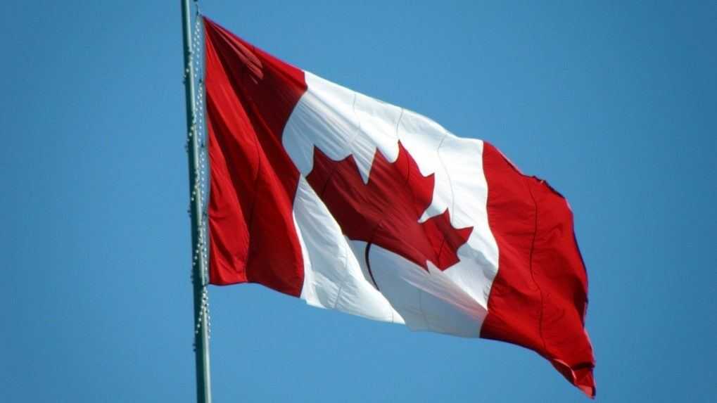 Kanadskí zákonodarcovia odmietli návrh na pretnutie väzieb s britskou monarchiou