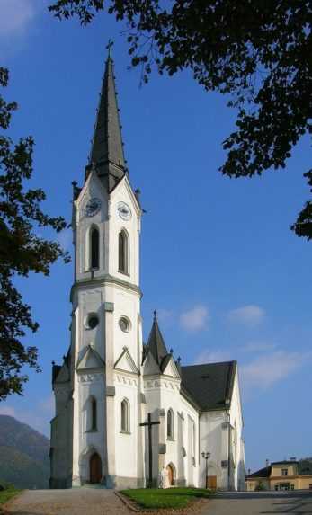 Kostol Panny Márie Ružencovej v Černovej.