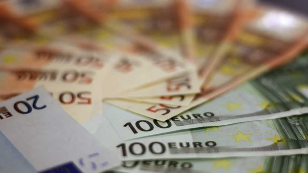 Nemecko stiahne ekonomiku eurozóny v budúcom roku do recesie