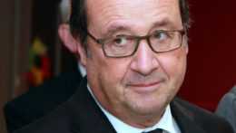 Na snímke Francois Hollande.