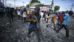Protivládne protesty na Haiti.