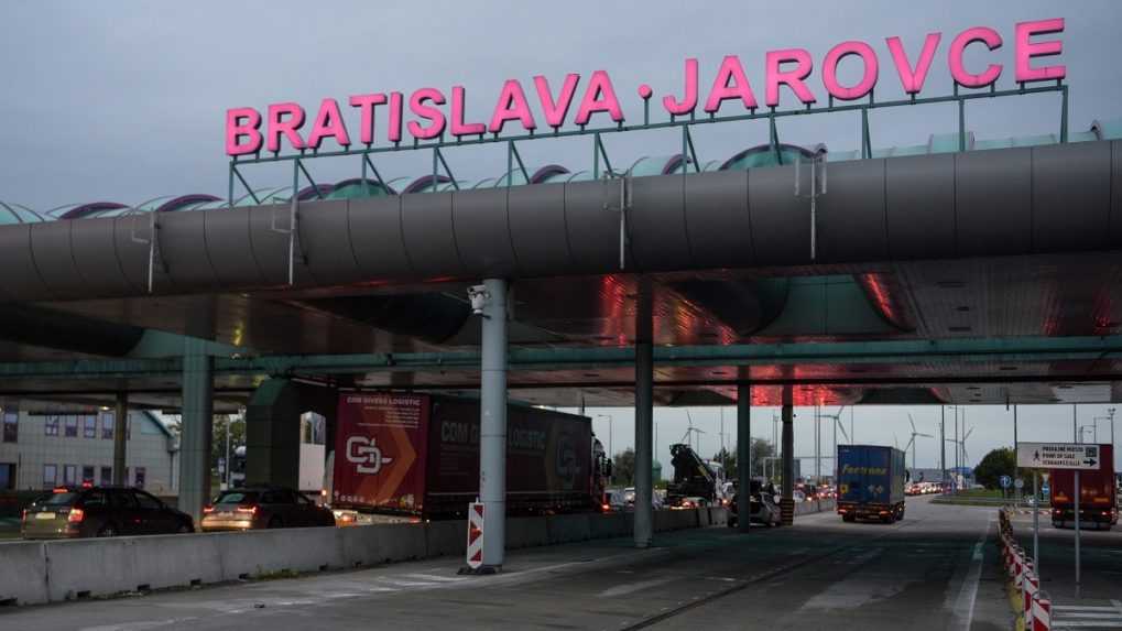 Aj Rakúsko predĺži kontroly na hraniciach so Slovenskom
