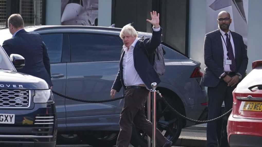 Médiá špekulujú o návrate Borisa Johnsona na premiérsku stoličku
