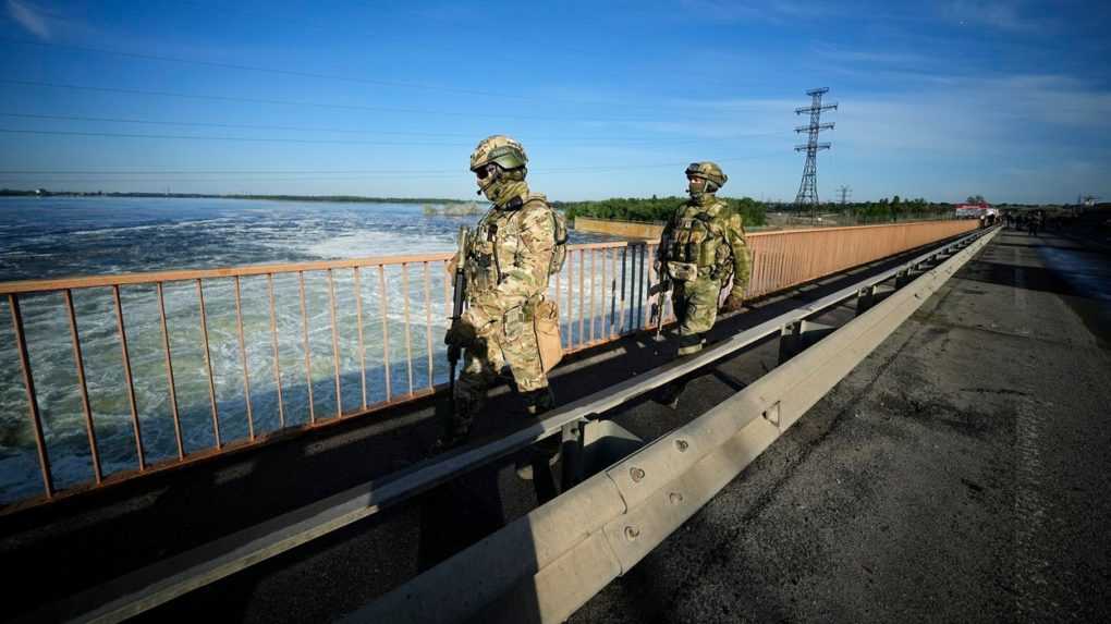 Putin chce veteránom z Ukrajiny rozdávať pozemky v okolí Moskvy a na Kryme