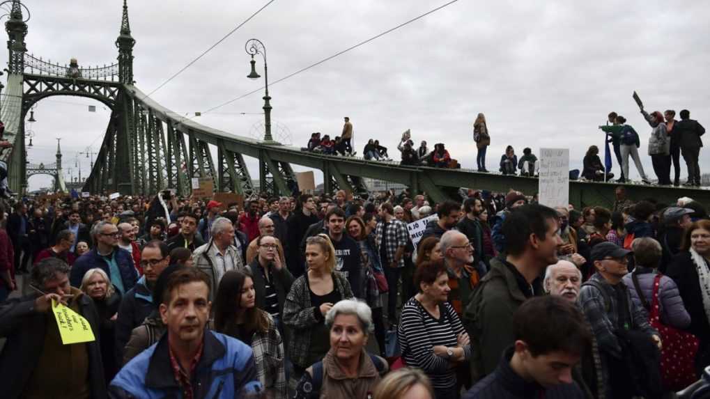 V Budapešti protestovalo 80 000 ľudí za vyššie platy učiteľov