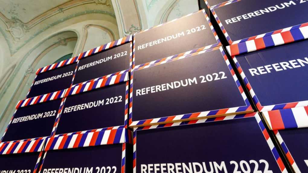 Prvá referendová otázka je v rozpore s ústavou, rozhodol Ústavný súd