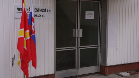 Najvyššie položená volebná miestnosť na Štrbskom plese.