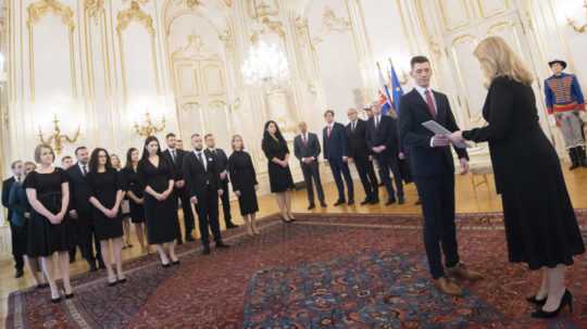 Na snímke vpravo prezidentka SR Zuzana Čaputová v Prezidentskom paláci v Bratislave.