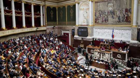 Na archívnej snímke francúzsky parlament v Paríži.