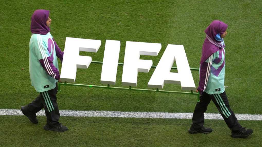 Korupcia vo FIFA je zakorenená, organizácia poškodila svetový futbal, súdi EP