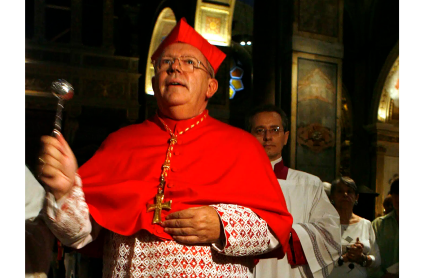 Kardinála, ktorý sa priznal k zneužívaniu, chce vyšetrovať aj Vatikán