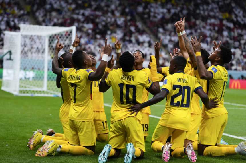 MS vo futbale 2022: Ekvádor nedopustil senzáciu a zdolal domácich futbalistov z Kataru 2:0